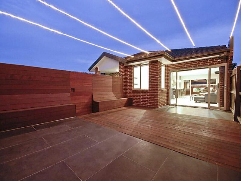 Altona Meadows Residence by Lvant Projects